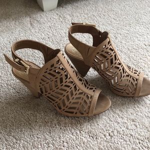 Vince Camuto Sandal